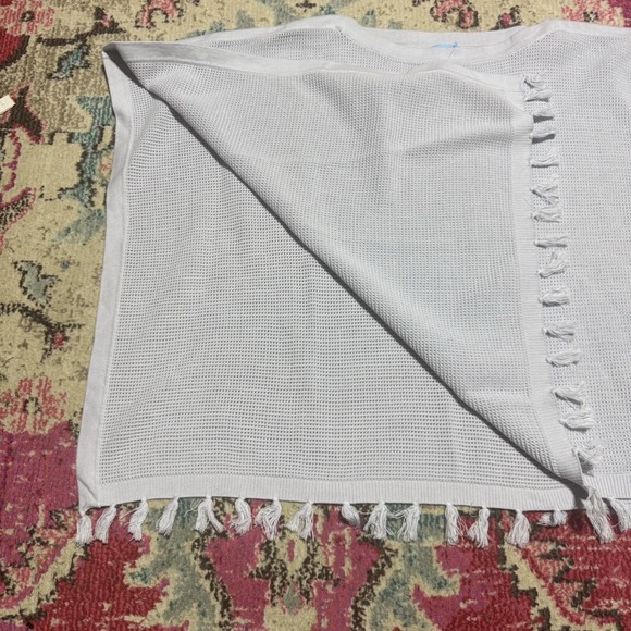 J McLaughlin Asha Poncho Knit Coastal Lilac Boho Chic Cottage Core NWT $148 OS - Picture 2 of 6